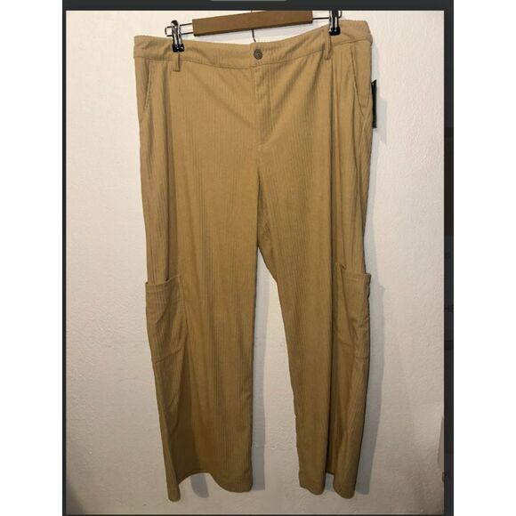 478 Wild Fable Women’s Beige Corduroy Wide-Leg Pants with Utility Pockets - Picture 4 of 4